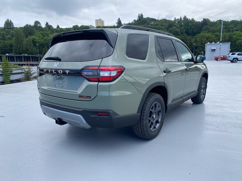 New 2026 Honda Pilot TrailSport image 11