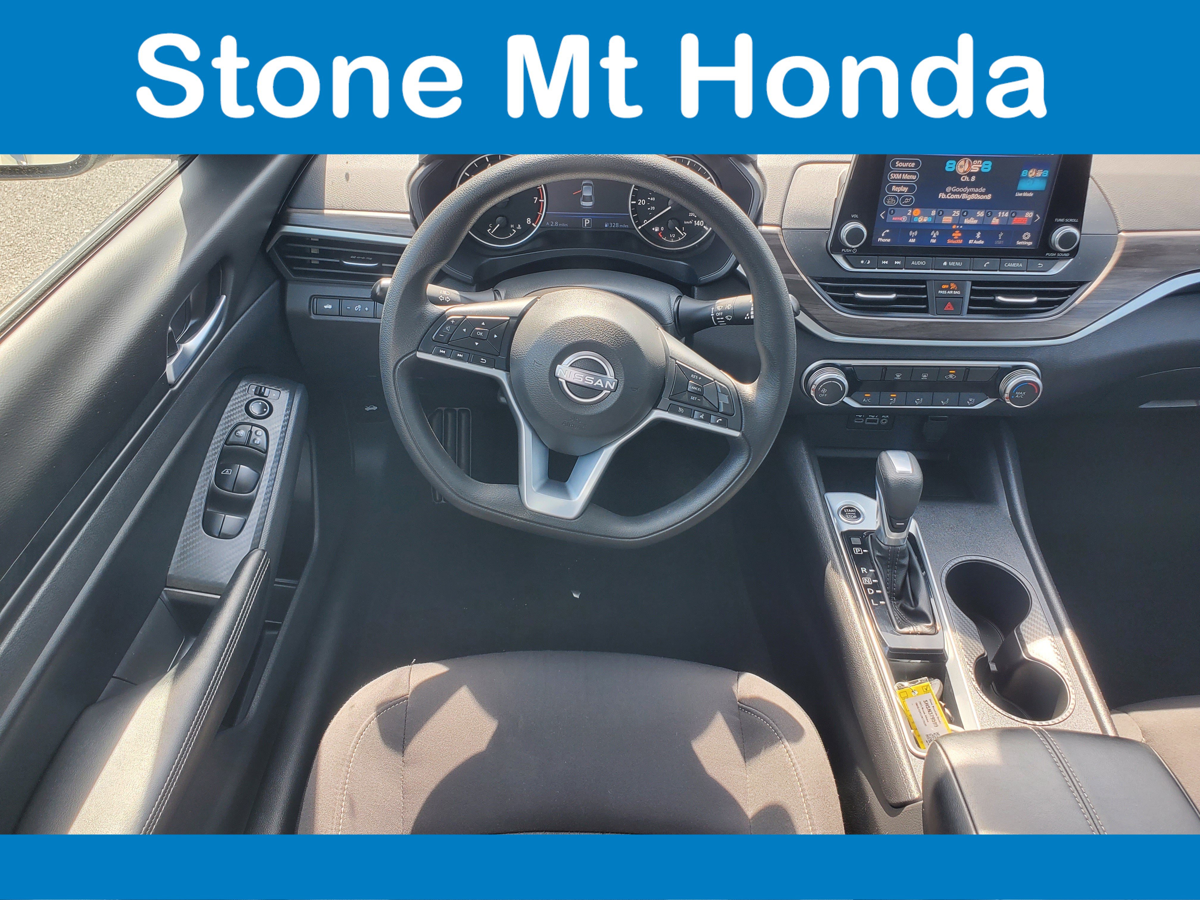 Used 2025 Nissan Altima 2.5 SV FWD image 15