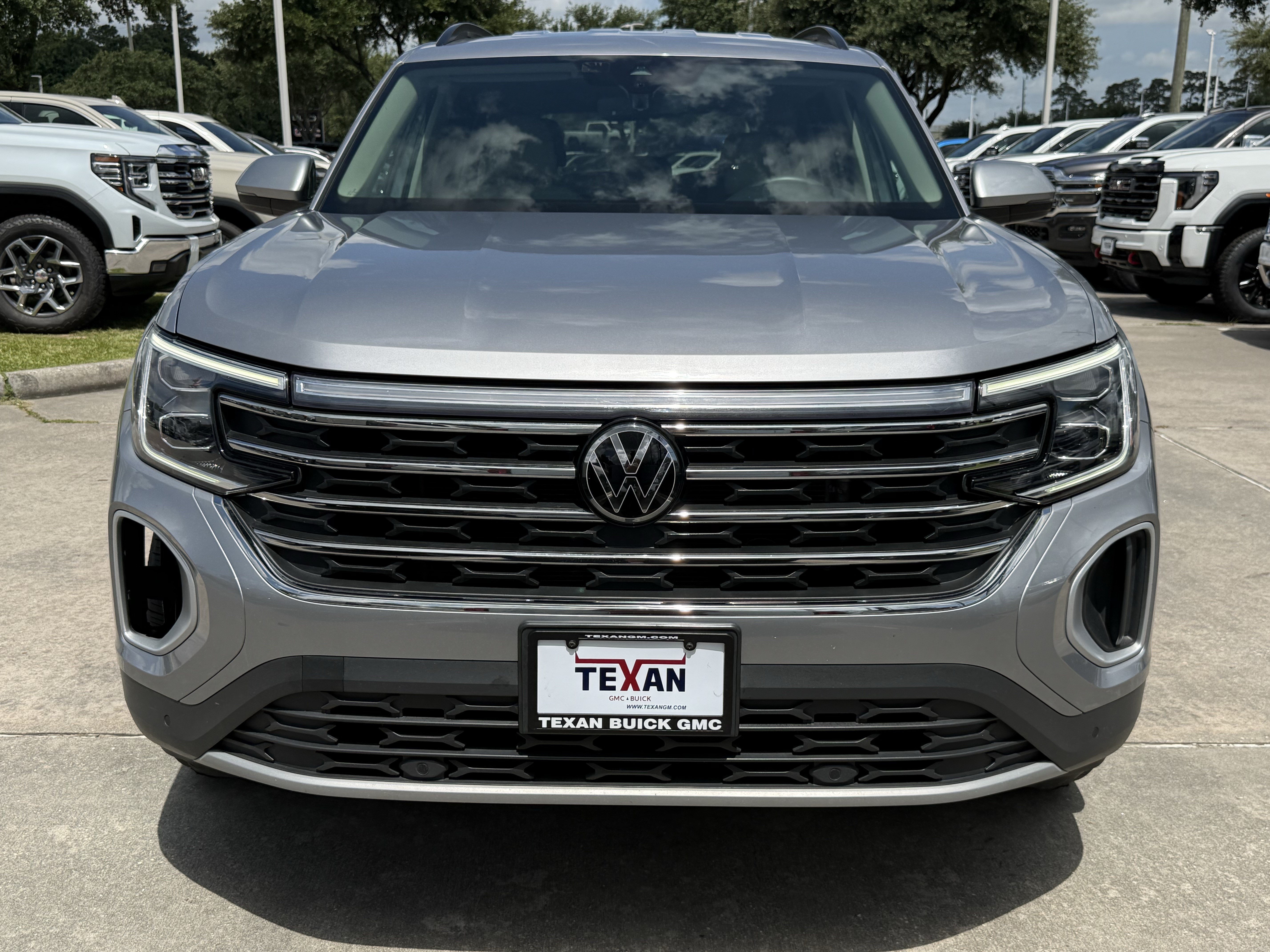 Used 2024 Volkswagen Atlas SE FWD image 10