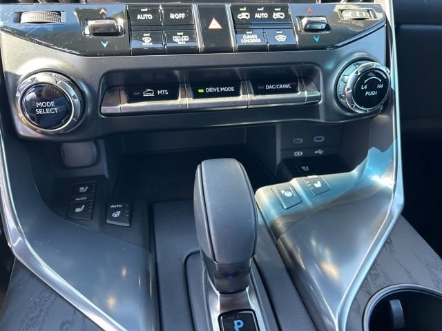 Certified 2025 Lexus LX 700h Overtrail AWD/4WD image 19