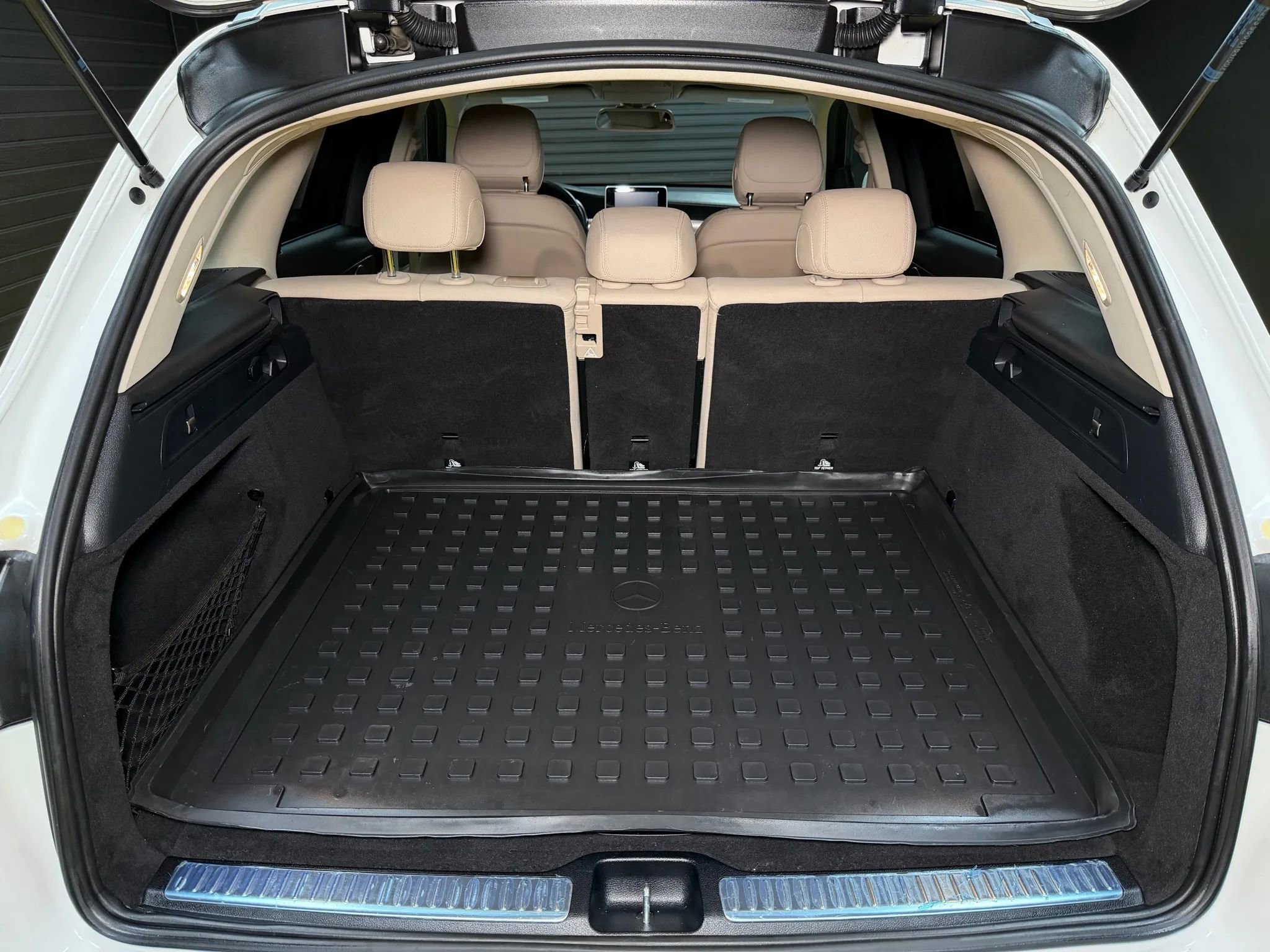 Used 2019 Mercedes-Benz GLC 300 image 13