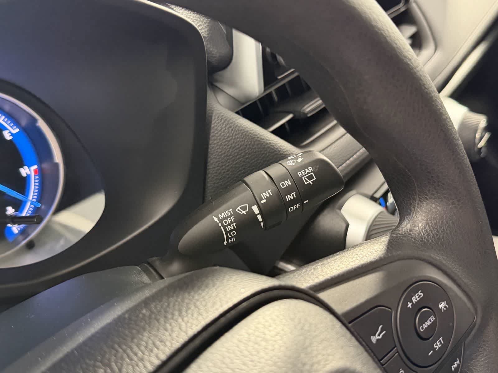 Used 2023 Toyota RAV4 AWD Hybrid image 17