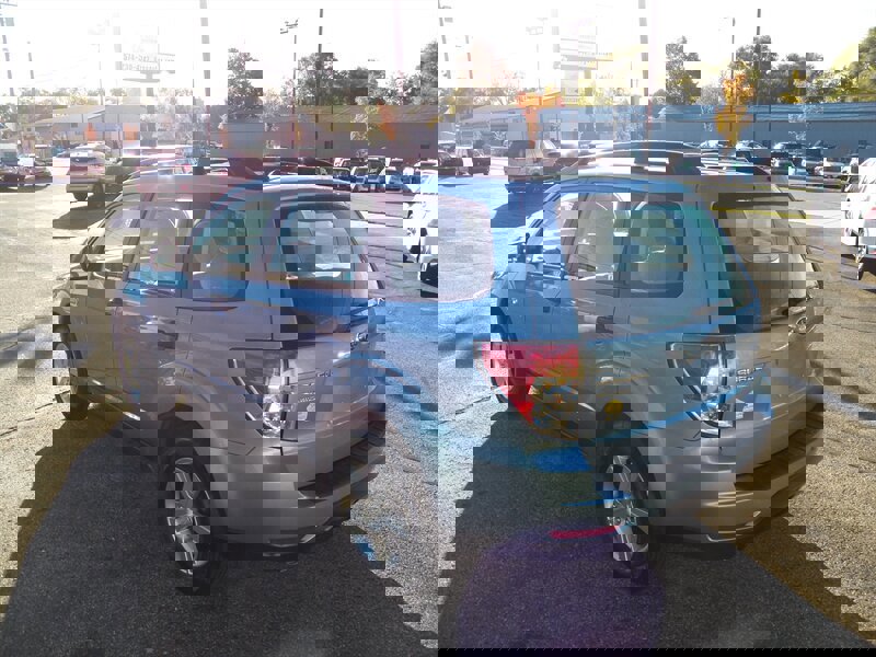 Used 2011 Subaru Forester 2.5X w/ Alloy Wheel Value Pkg image 5