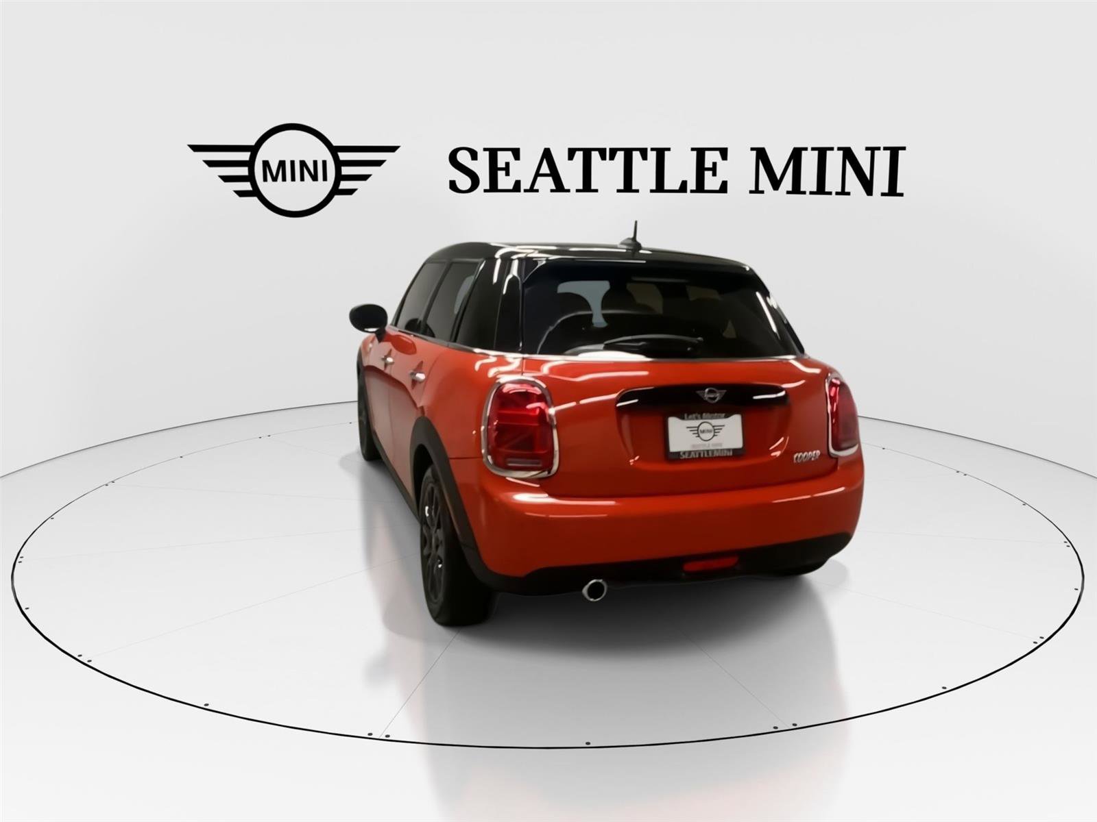 Used 2020 MINI Cooper 4-Door Hardtop FWD image 9
