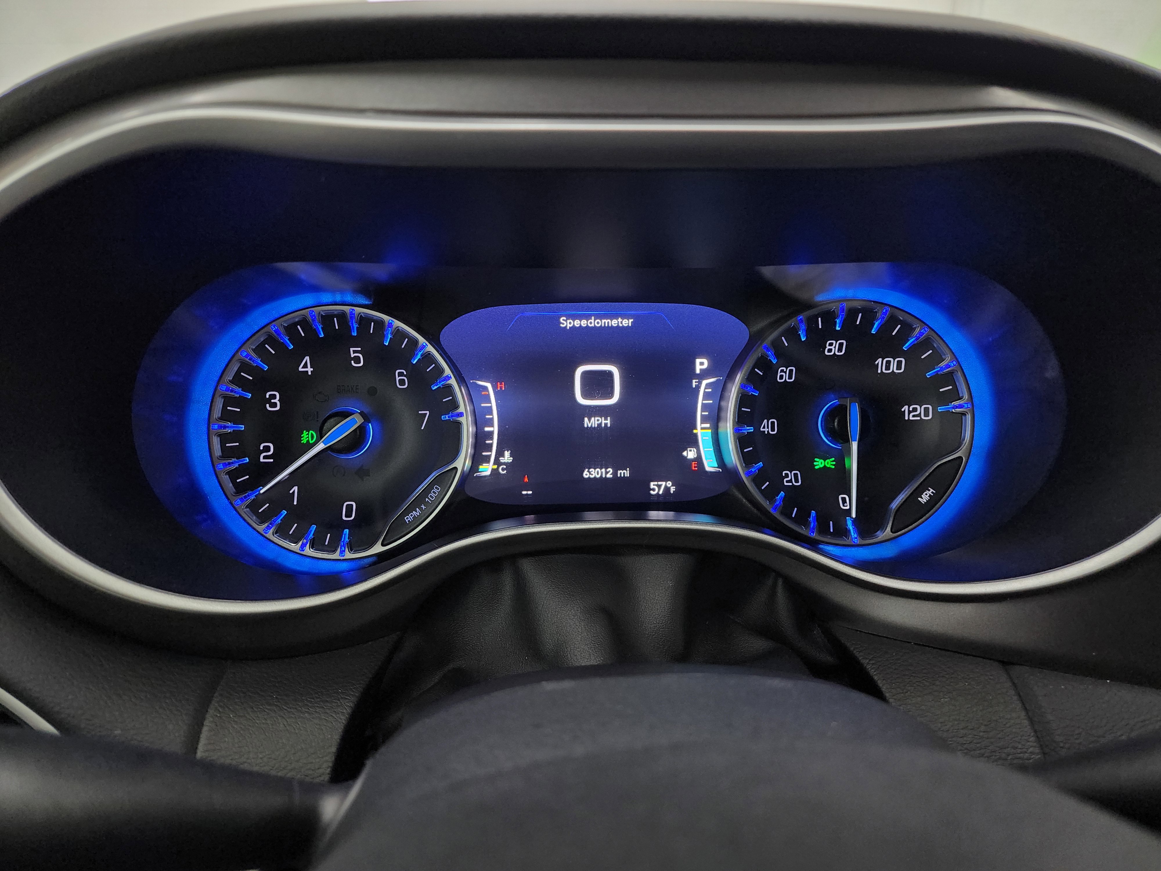Used 2024 Chrysler Pacifica Touring-L image 11