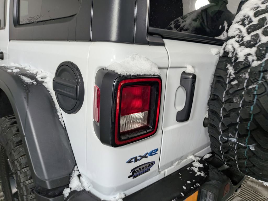 Certified 2025 Jeep Wrangler Willys 4xe image 15