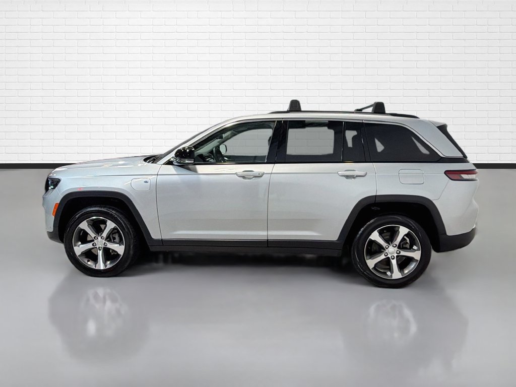 Used 2023 Jeep Grand Cherokee 4WD 4xe w/ Luxury Tech Group II image 6