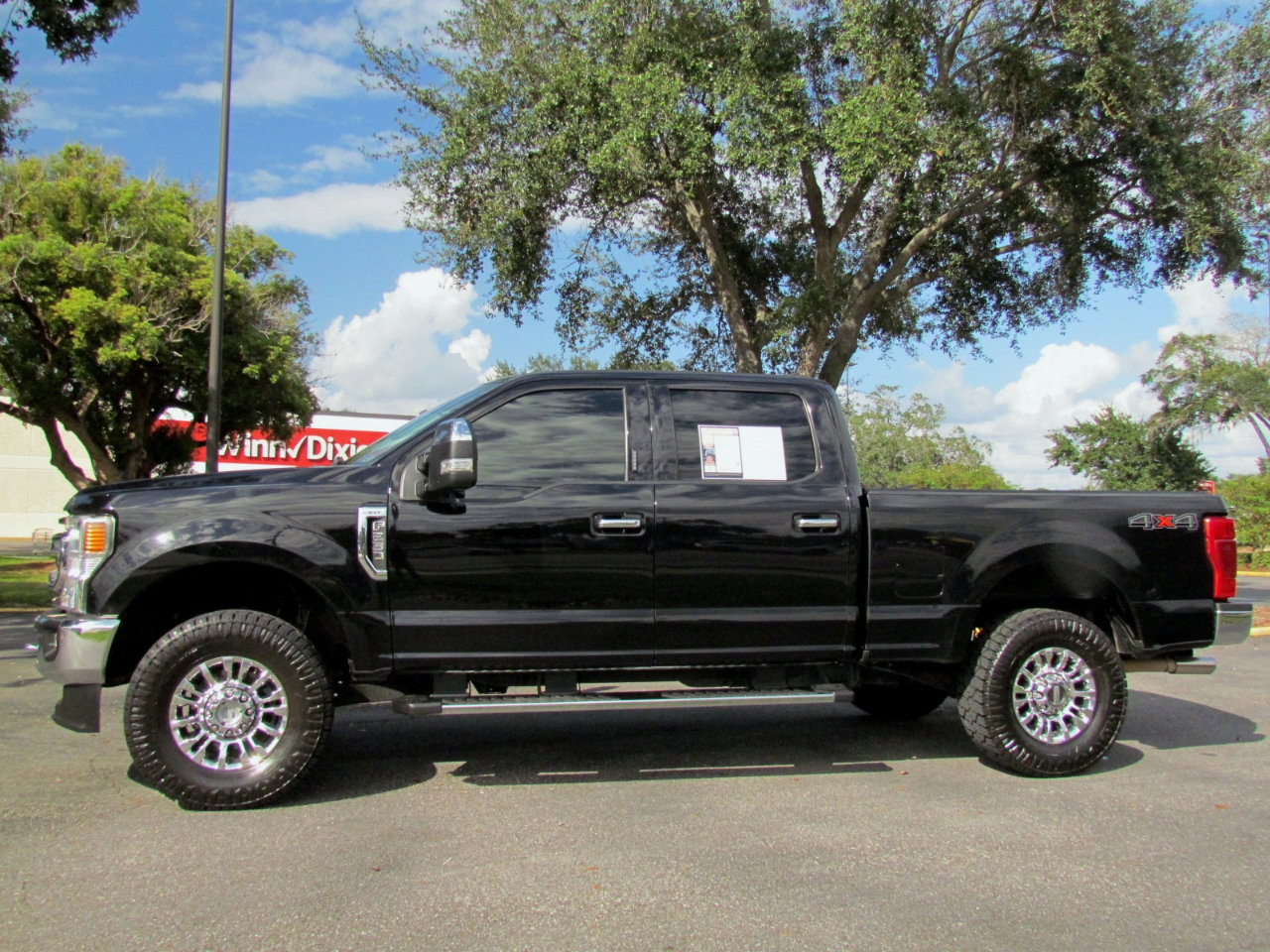 Used 2020 Ford F250 XLT w/ XLT Premium Package image 3