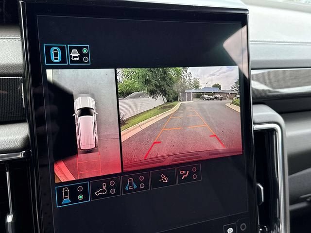 New 2026 GMC Yukon Elevation AWD/4WD image 16