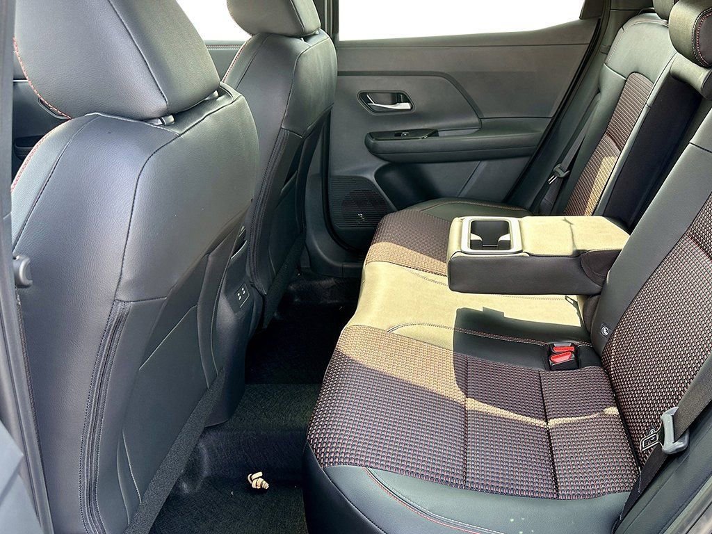 New 2026 Nissan Kicks SR w/ Cold Weather Package image 29