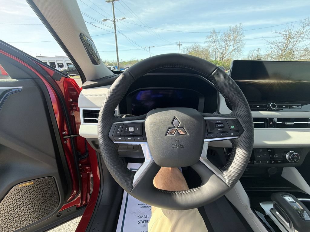 New 2026 Mitsubishi Outlander SE AWD/4WD image 14