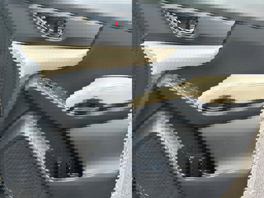 Used 2019 Subaru Ascent Premium image 25