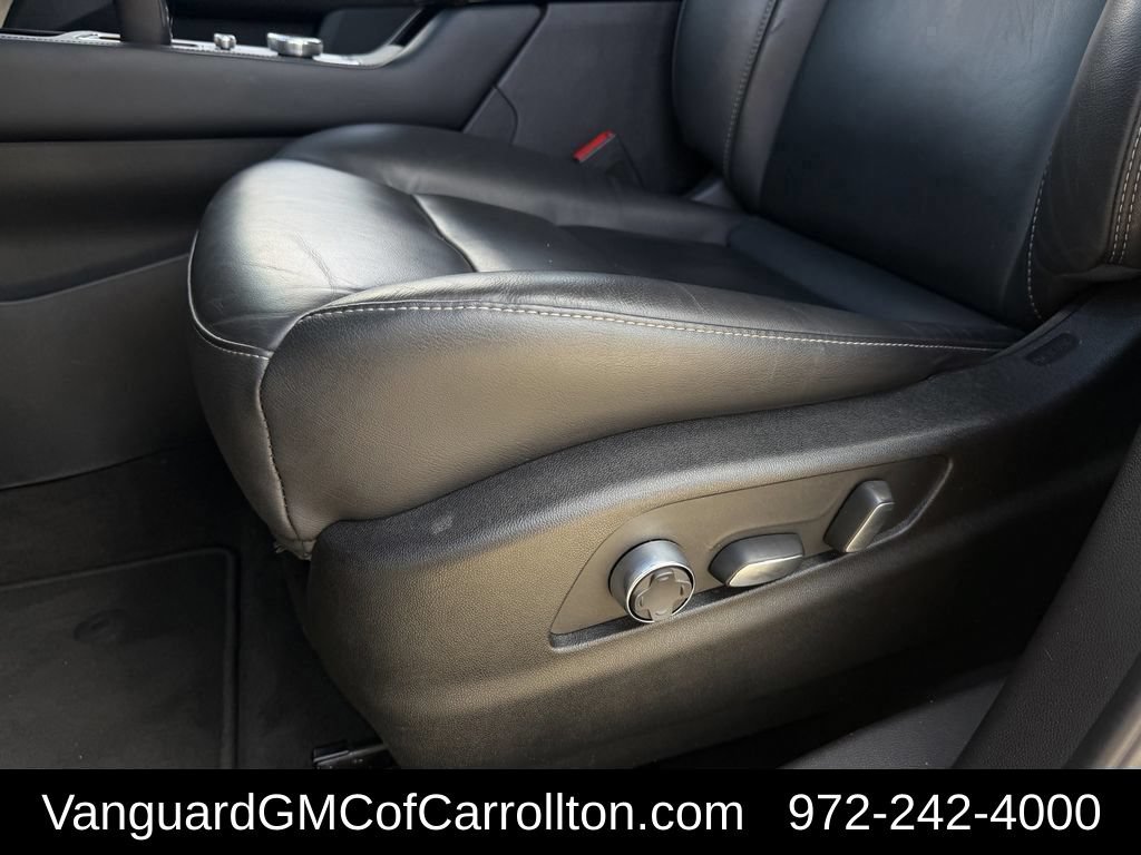 Used 2025 Cadillac XT4 Premium Luxury FWD image 34