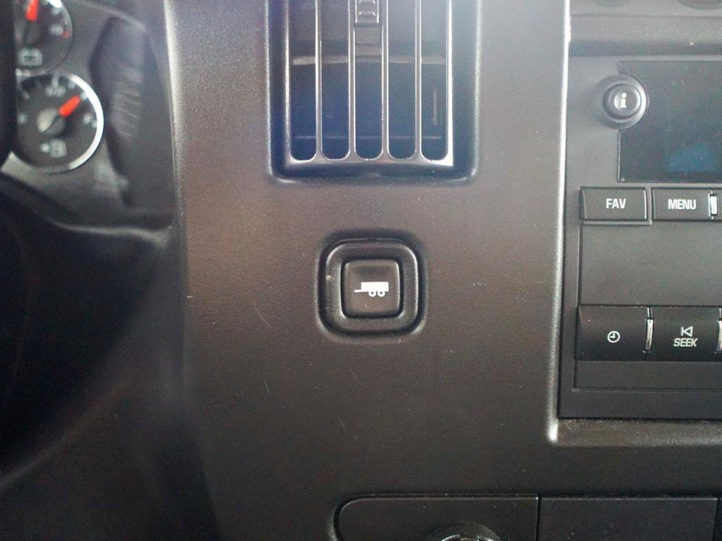 Used 2020 Chevrolet Express 3500 LT w/ LT Preferred Equipment Group RWD image 16