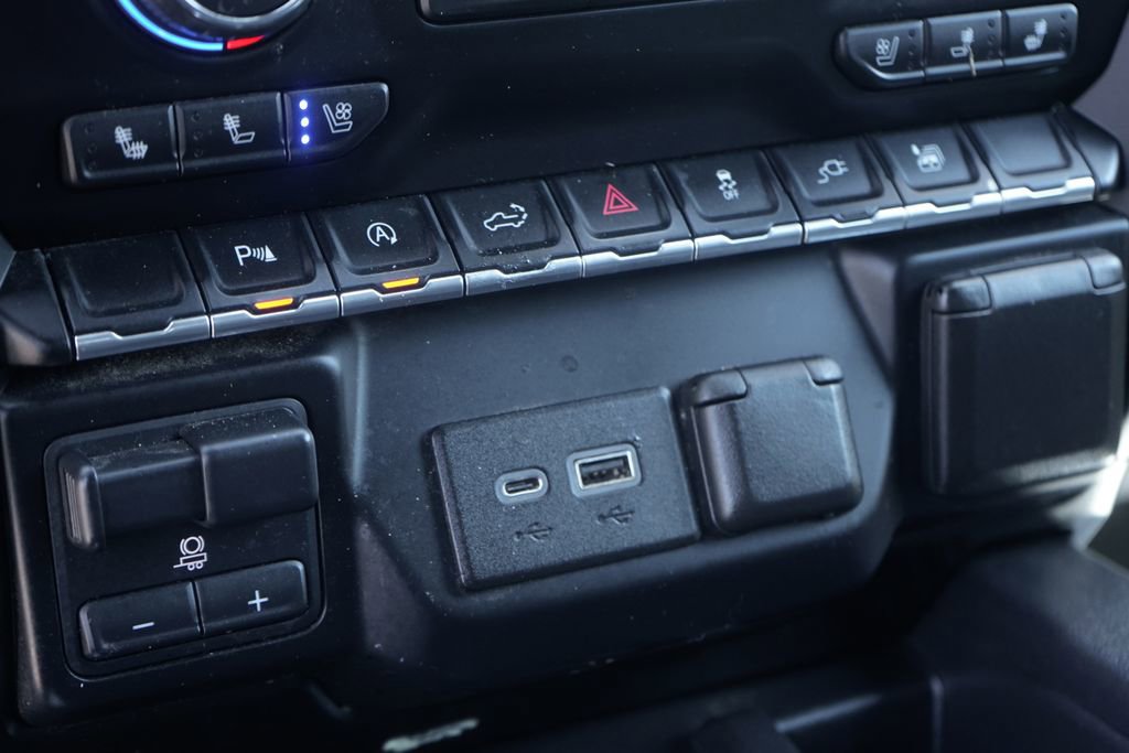 Used 2019 Chevrolet Silverado 1500 High Country AWD/4WD image 35