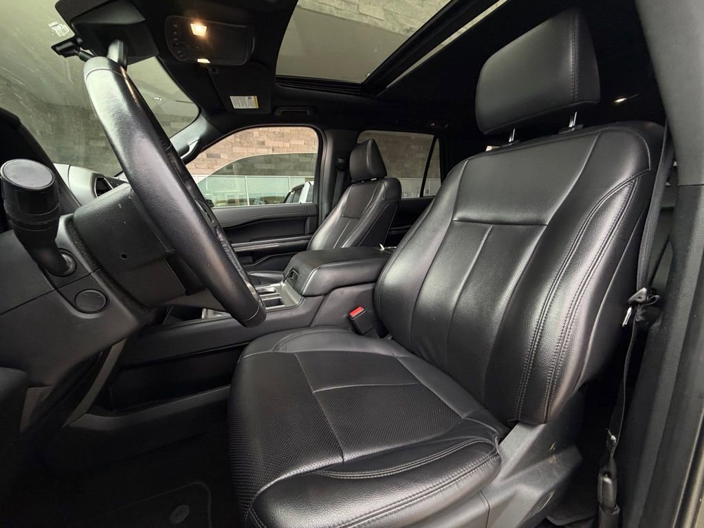 Used 2021 Ford Expedition Max XLT image 6
