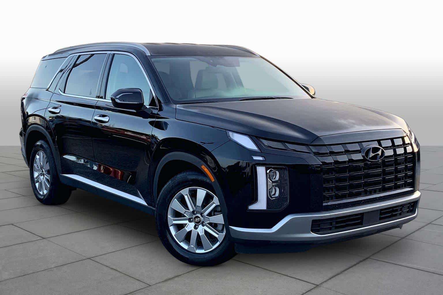 Used 2025 Hyundai Palisade SEL FWD image 3