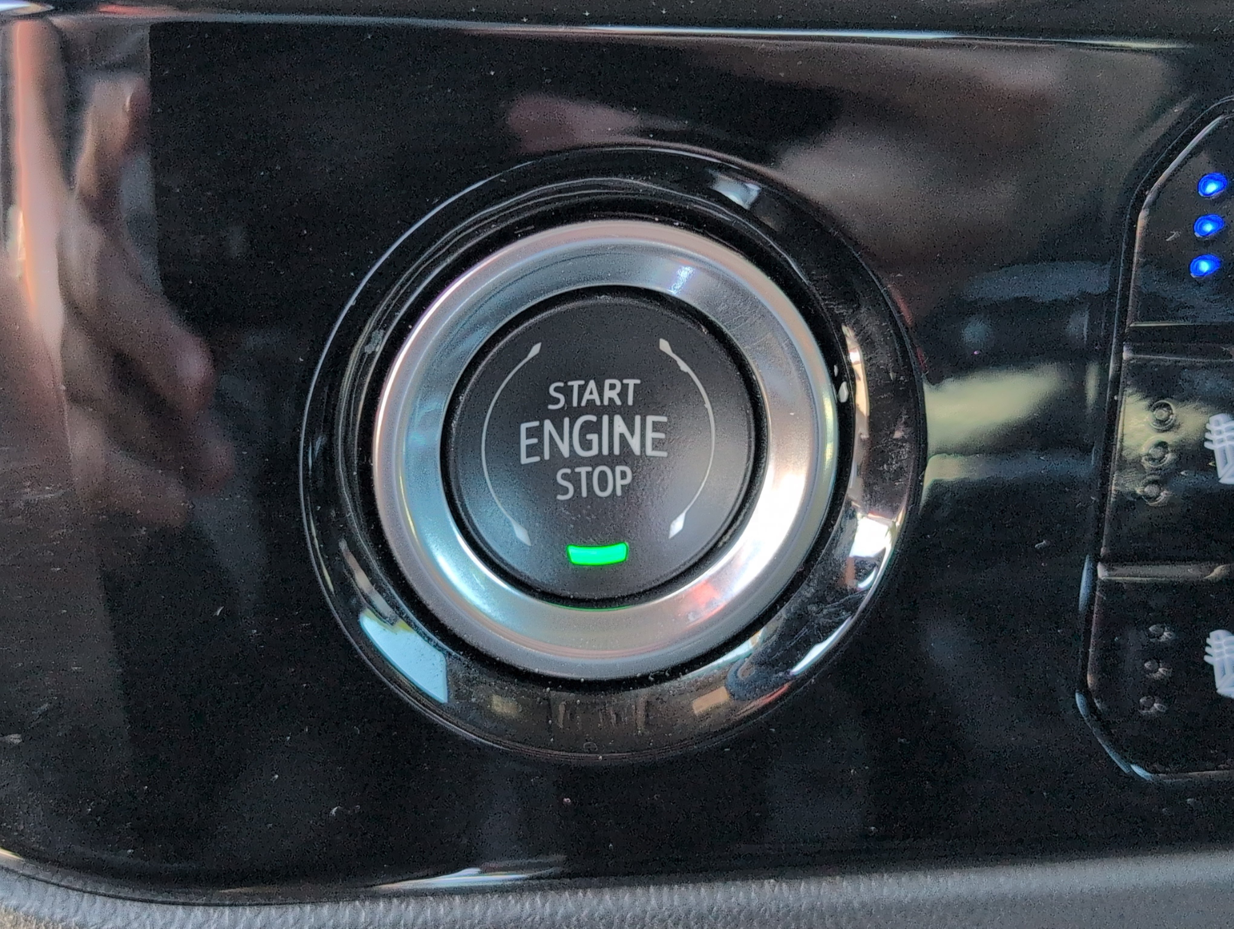 Used 2024 GMC Sierra 1500 SLT w/ SLT Premium Package RWD image 23