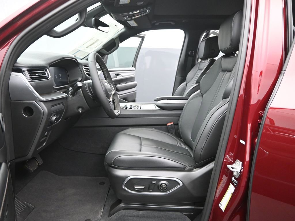 New 2026 Jeep Grand Wagoneer image 10