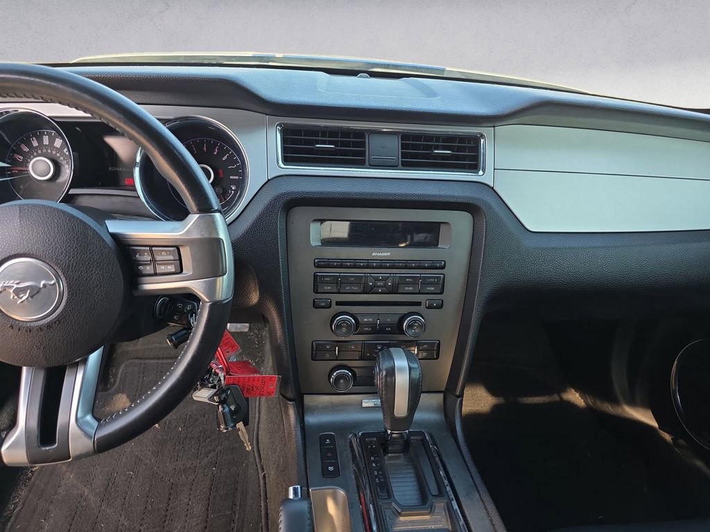 Used 2014 Ford Mustang Premium image 11