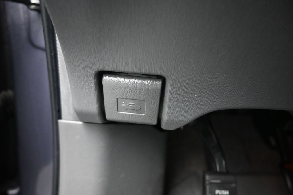 Used 2011 Toyota Prius Five w/ Advanced Technology Pkg FWD image 26
