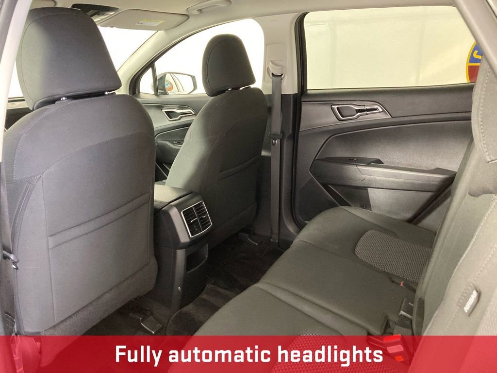 Used 2025 Kia Sportage LX image 15