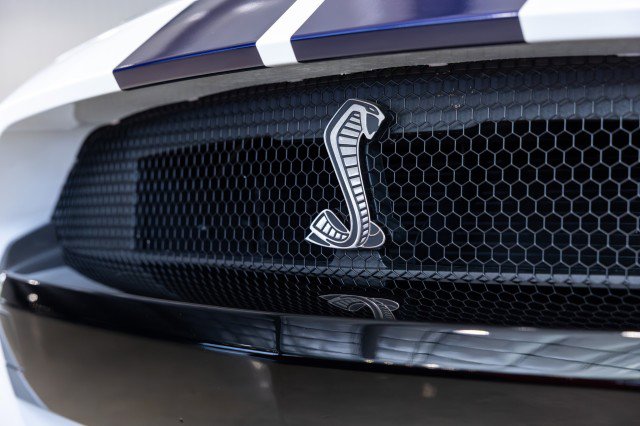 Used 2021 Ford Mustang Shelby GT500 w/ Carbon Fiber Track Pack RWD image 12