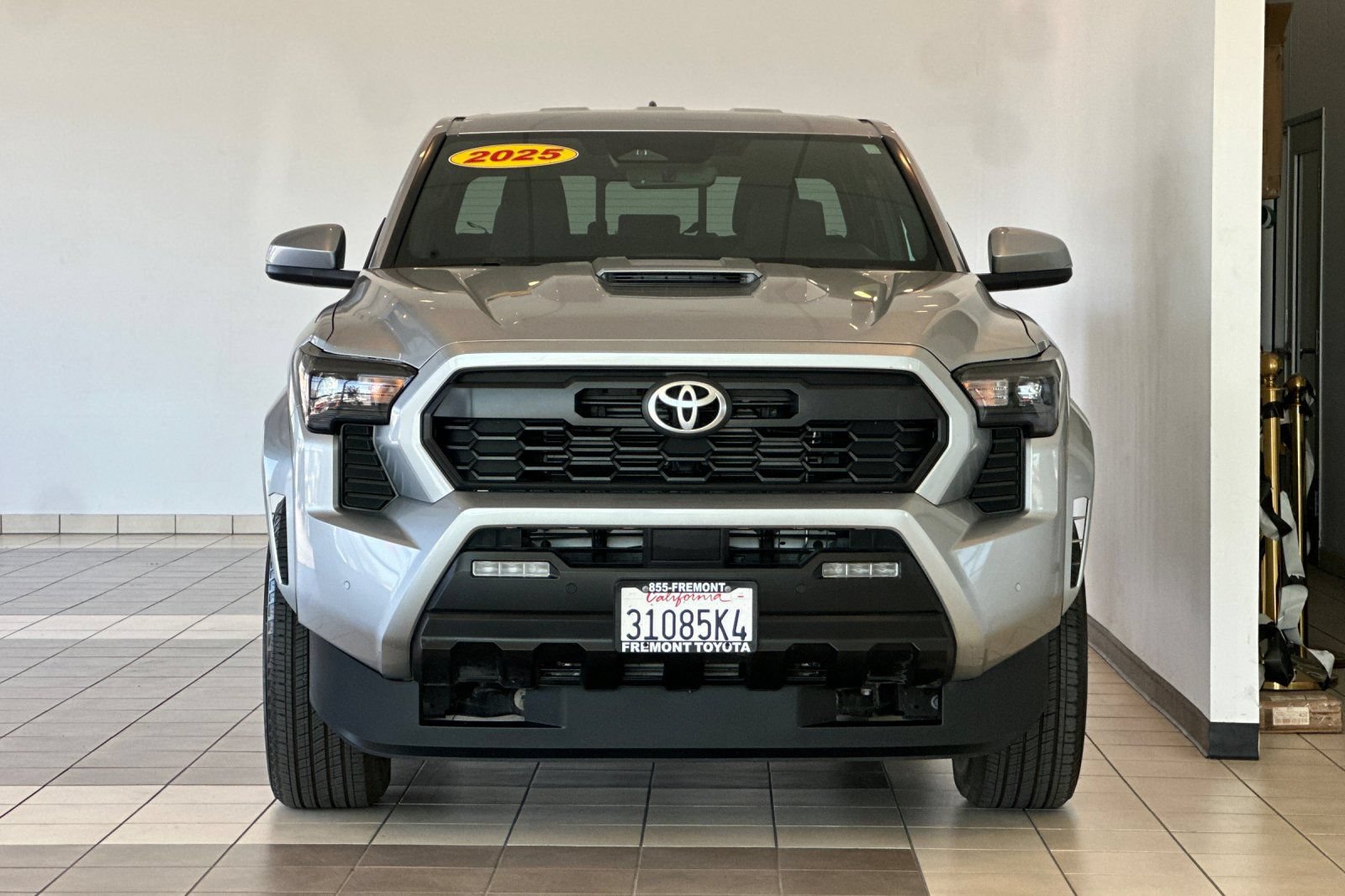 Certified 2025 Toyota Tacoma TRD Sport w/ TRD Sport Upgrade Package AWD/4WD image 9