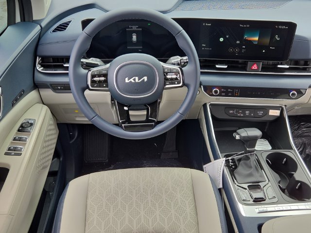 New 2026 Kia Carnival EX FWD image 7