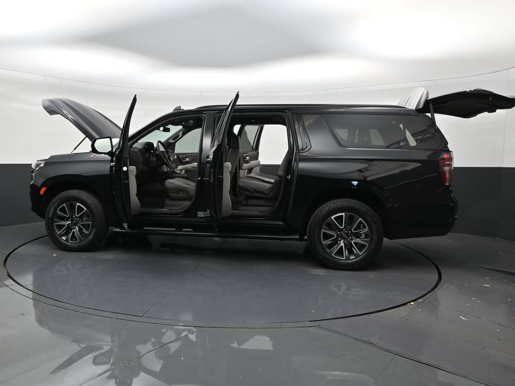 Used 2023 Chevrolet Suburban Z71 w/ Luxury Package AWD/4WD image 30