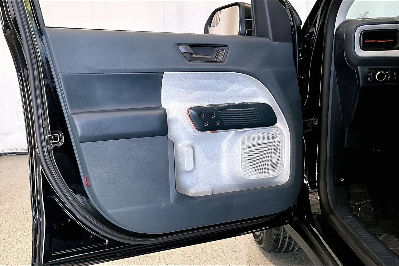 Used 2023 Ford Maverick XLT FWD image 25