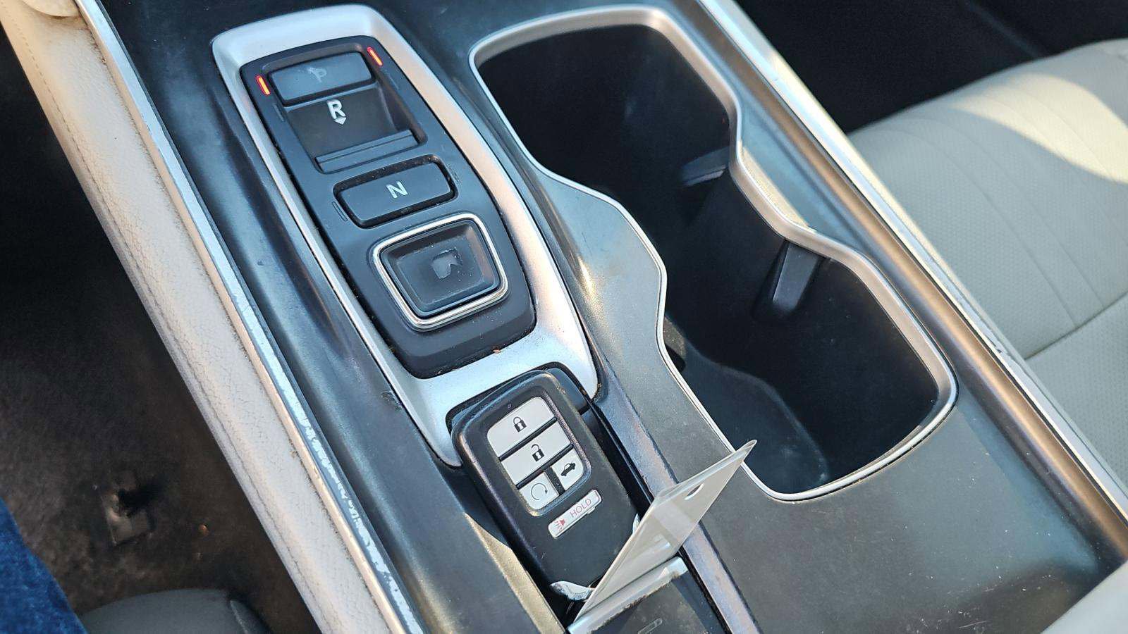 Used 2018 Honda Accord Touring image 17