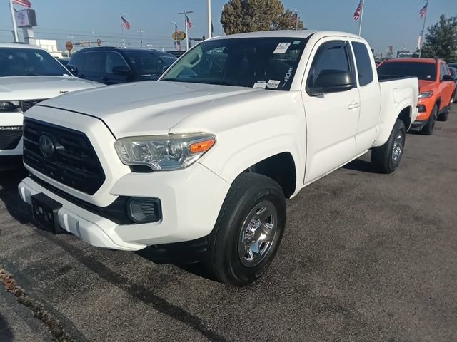 Used 2019 Toyota Tacoma SR RWD image 2