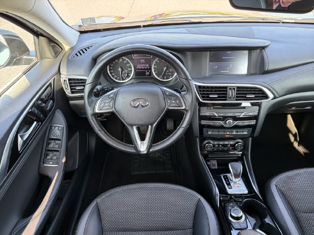 Used 2018 INFINITI QX30 AWD image 24