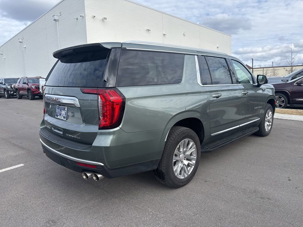 Used 2023 GMC Yukon XL Denali image 7