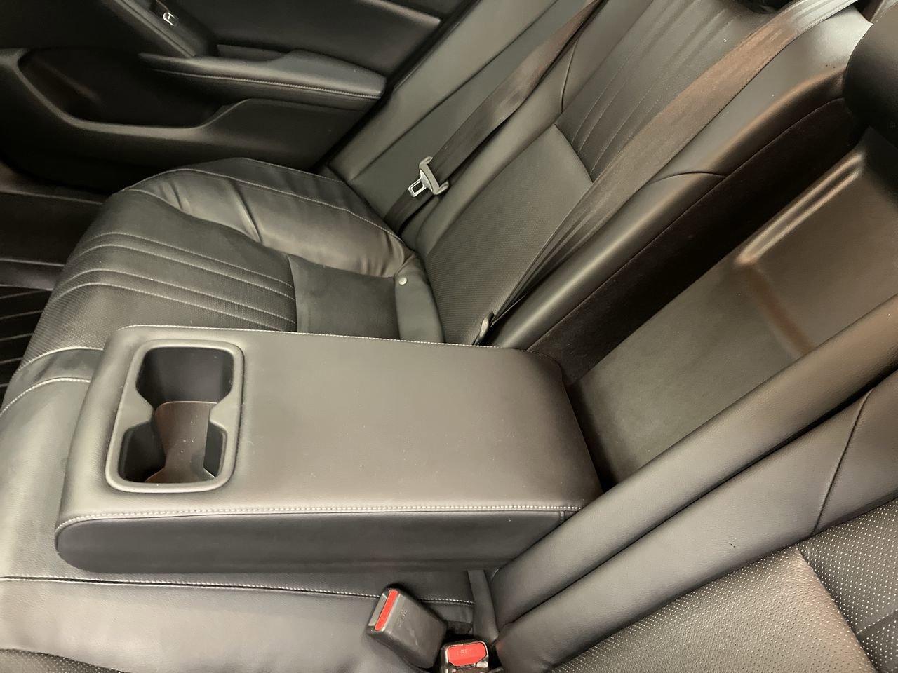 Used 2018 Honda Accord Touring image 13