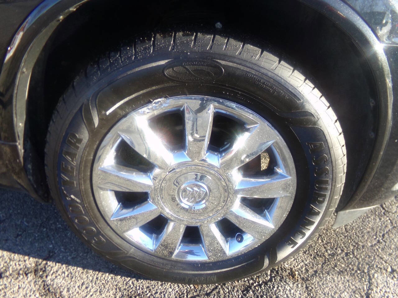 Used 2014 Buick Enclave Premium AWD/4WD image 16