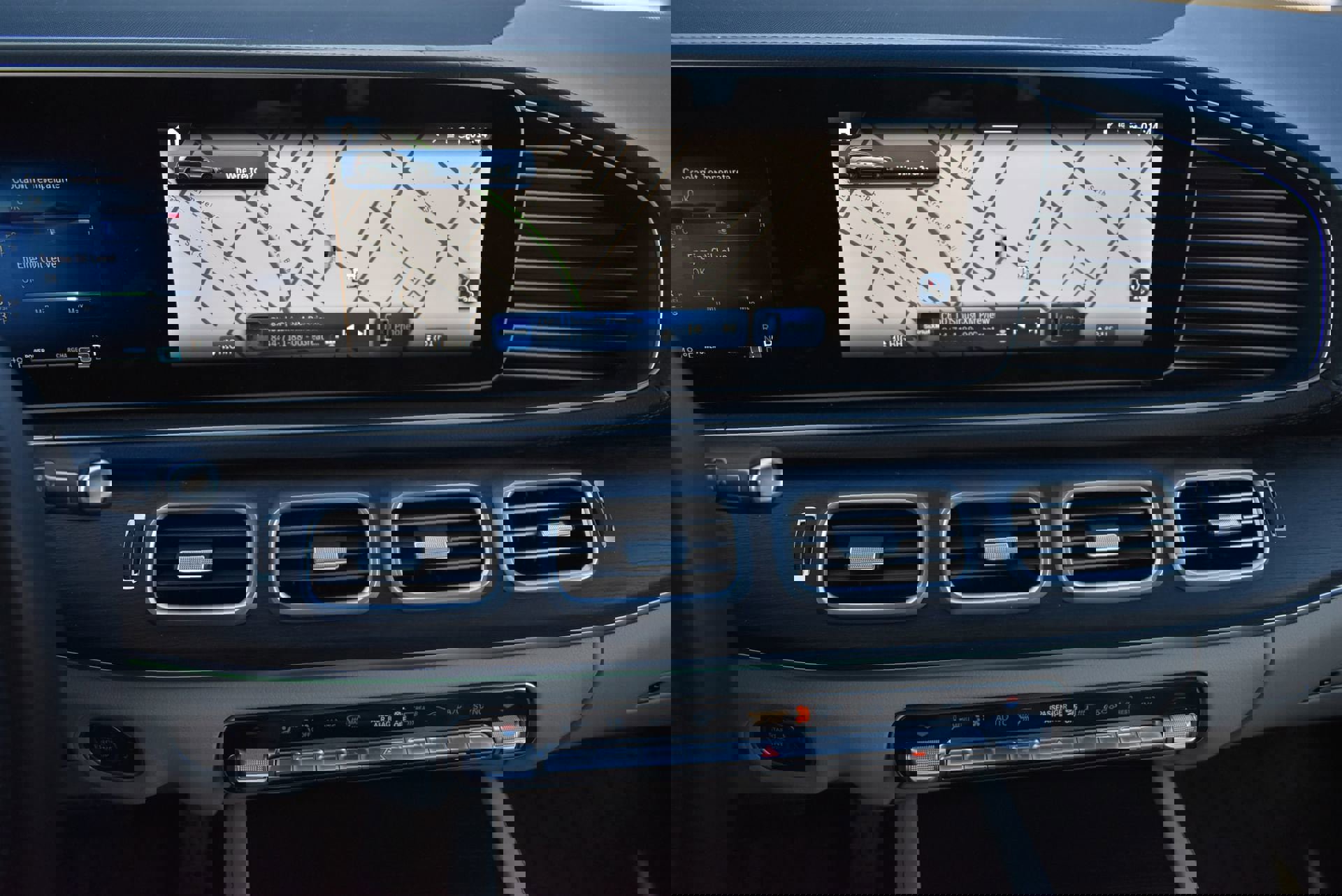 Used 2025 Mercedes-Benz GLS 450 4MATIC image 27