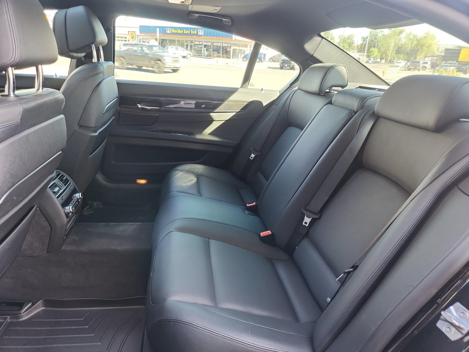 Used 2014 BMW 740Li xDrive AWD/4WD image 17