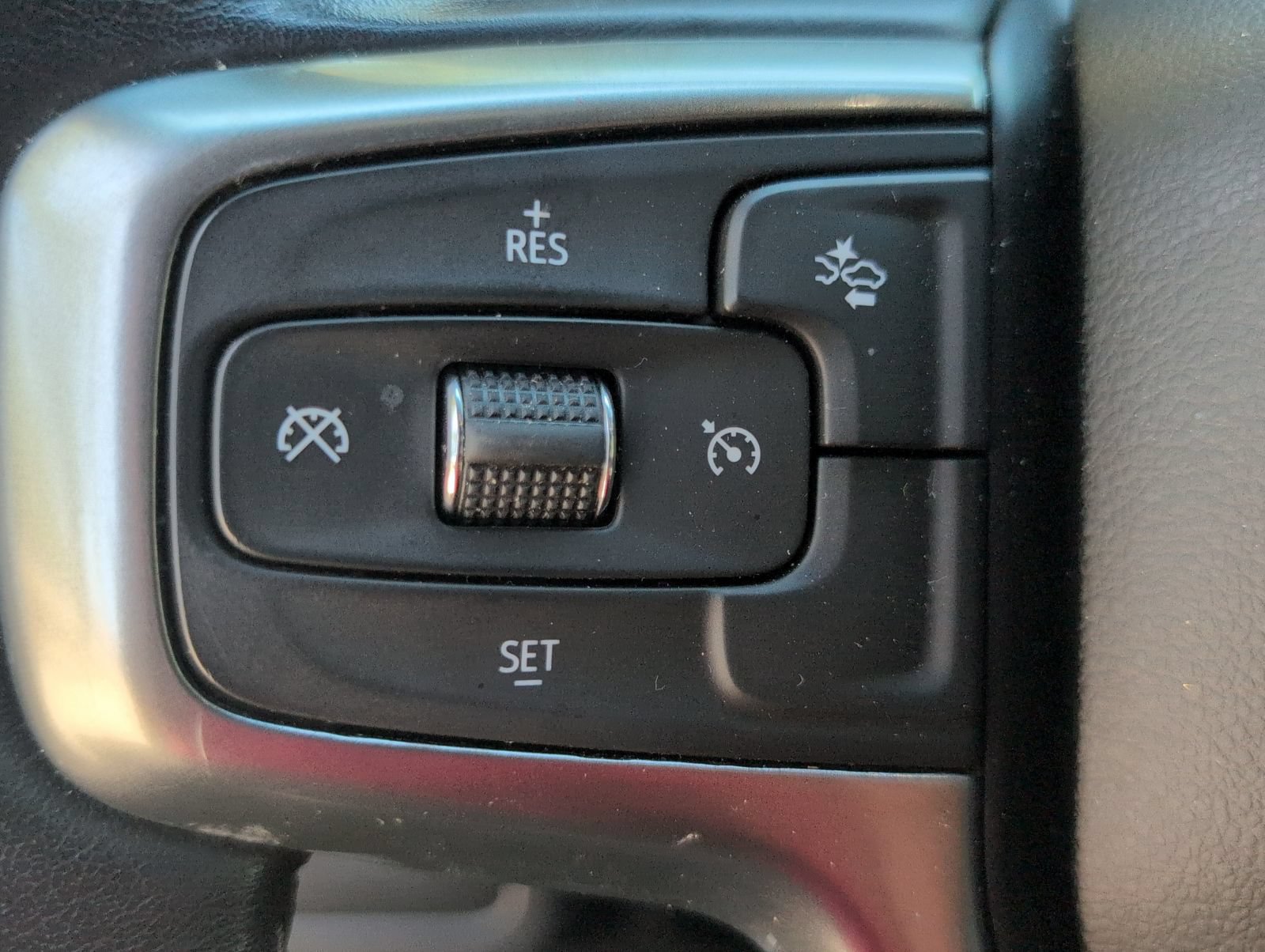 Used 2021 Chevrolet Tahoe Z71 w/ Rear Media and Nav Package AWD/4WD image 17