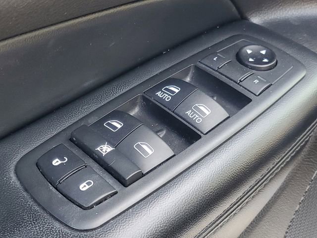 Used 2019 Jeep Grand Cherokee Altitude image 12