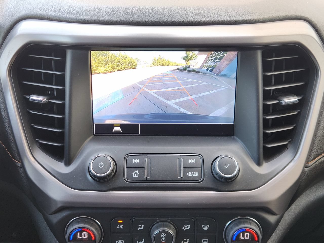 Used 2023 GMC Acadia AT4 AWD/4WD image 15