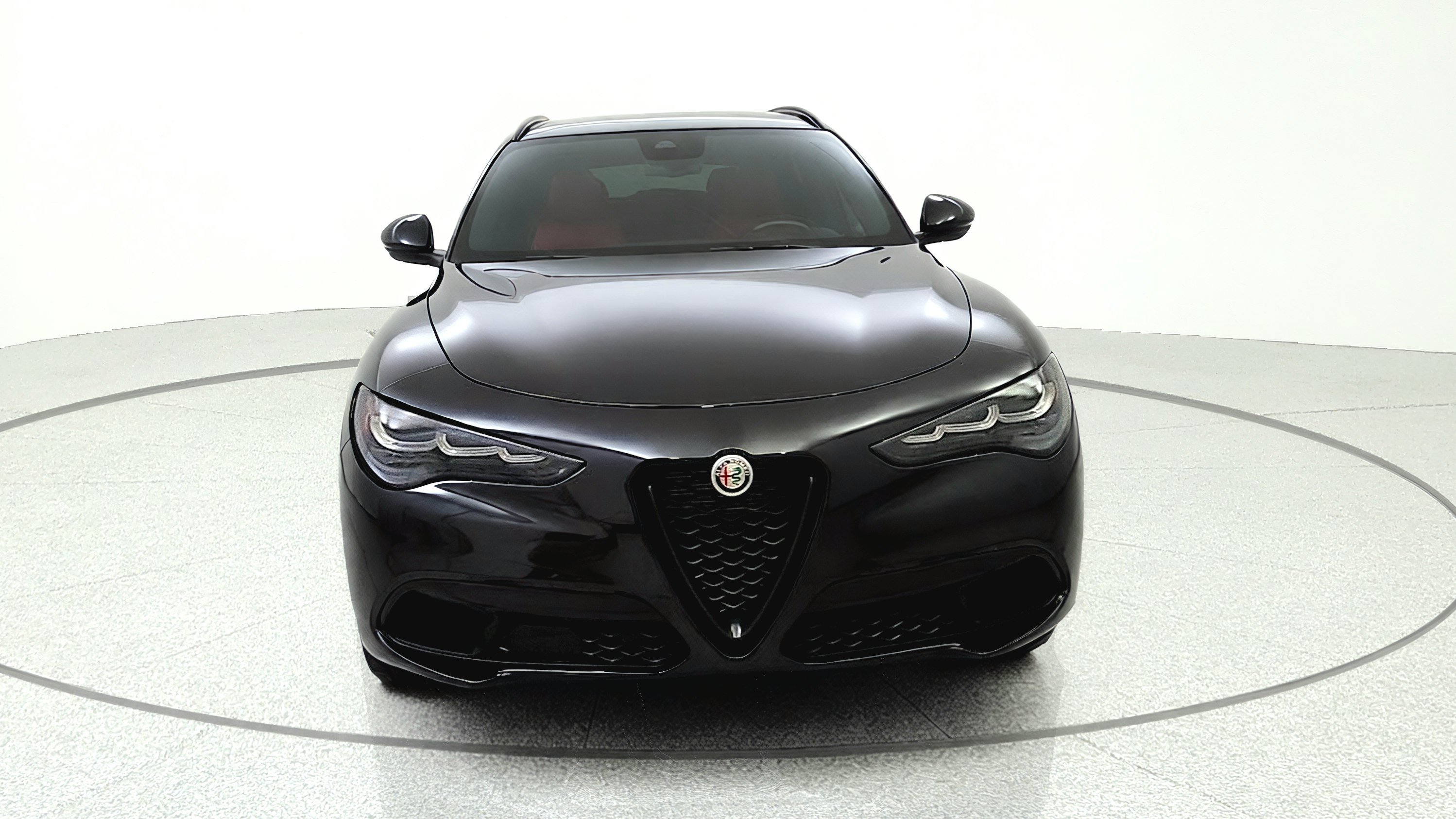 Used 2024 Alfa Romeo Stelvio Veloce AWD/4WD image 2
