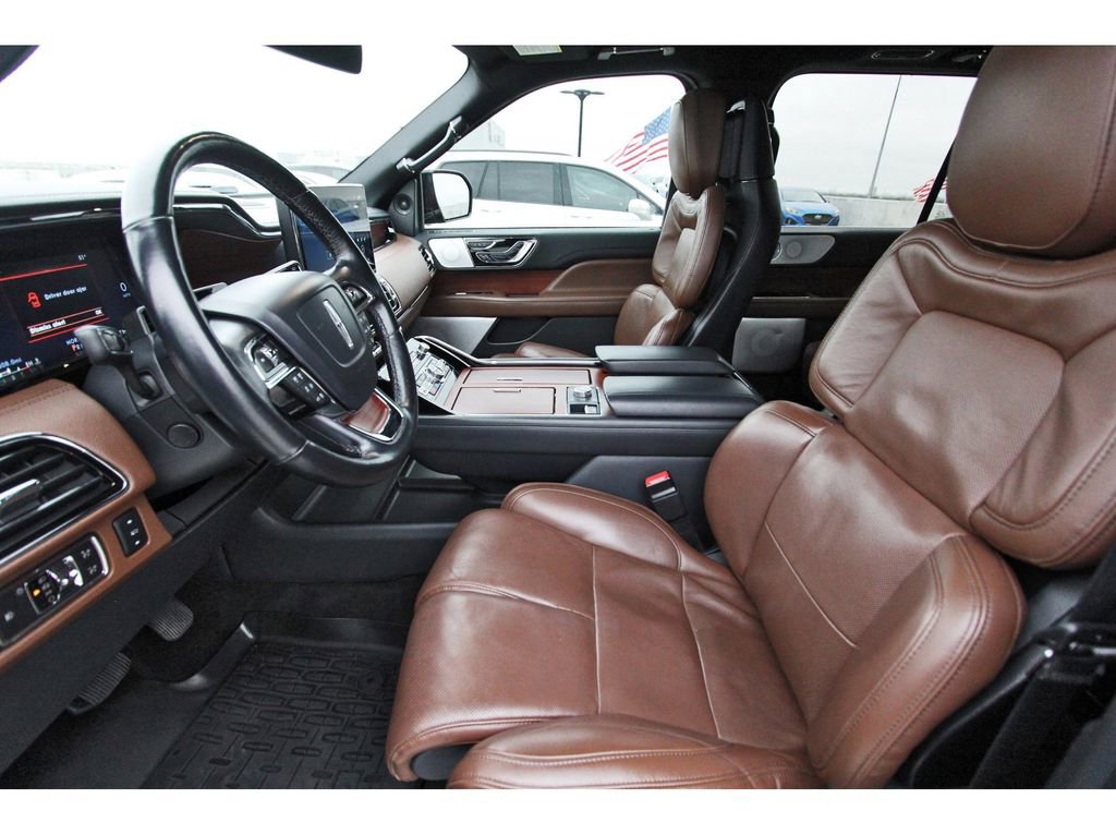 Used 2022 Lincoln Navigator L Reserve image 6