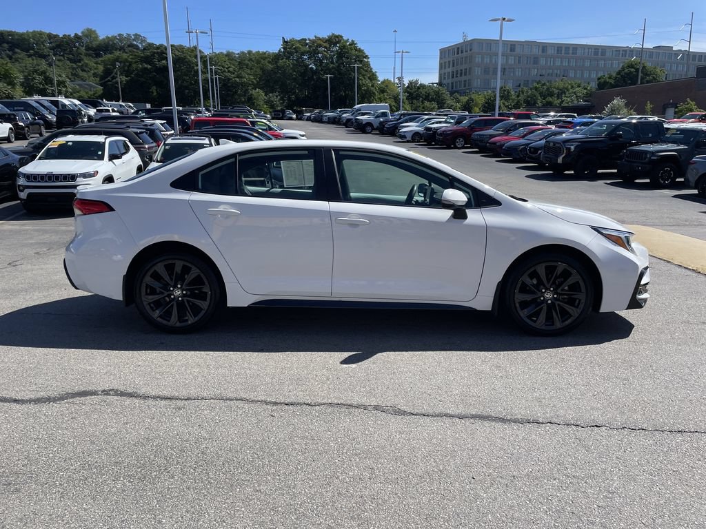Used 2023 Toyota Corolla SE FWD image 7