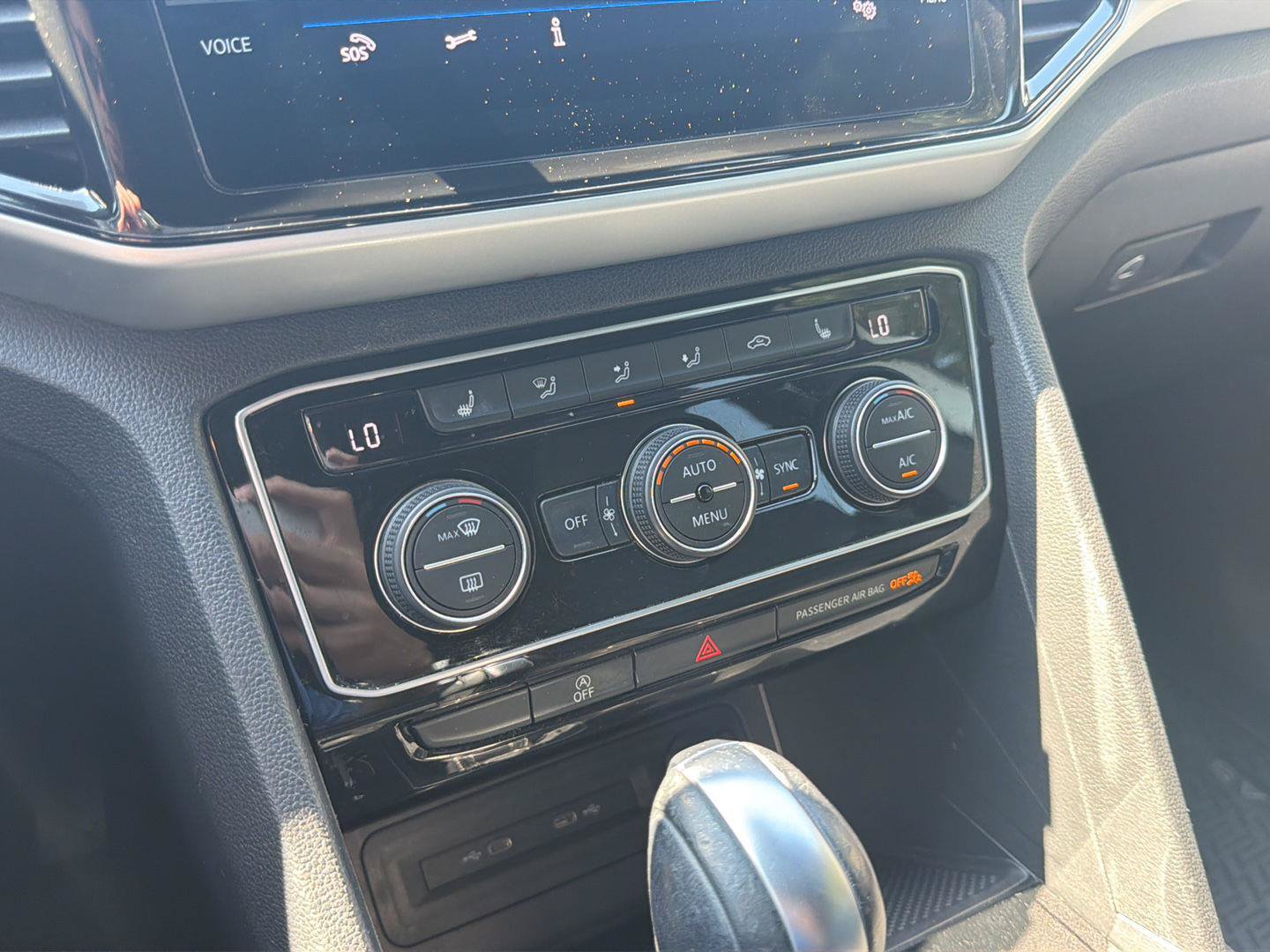 Used 2023 Volkswagen Atlas Cross Sport SE w/ Panoramic Sunroof Package FWD image 23
