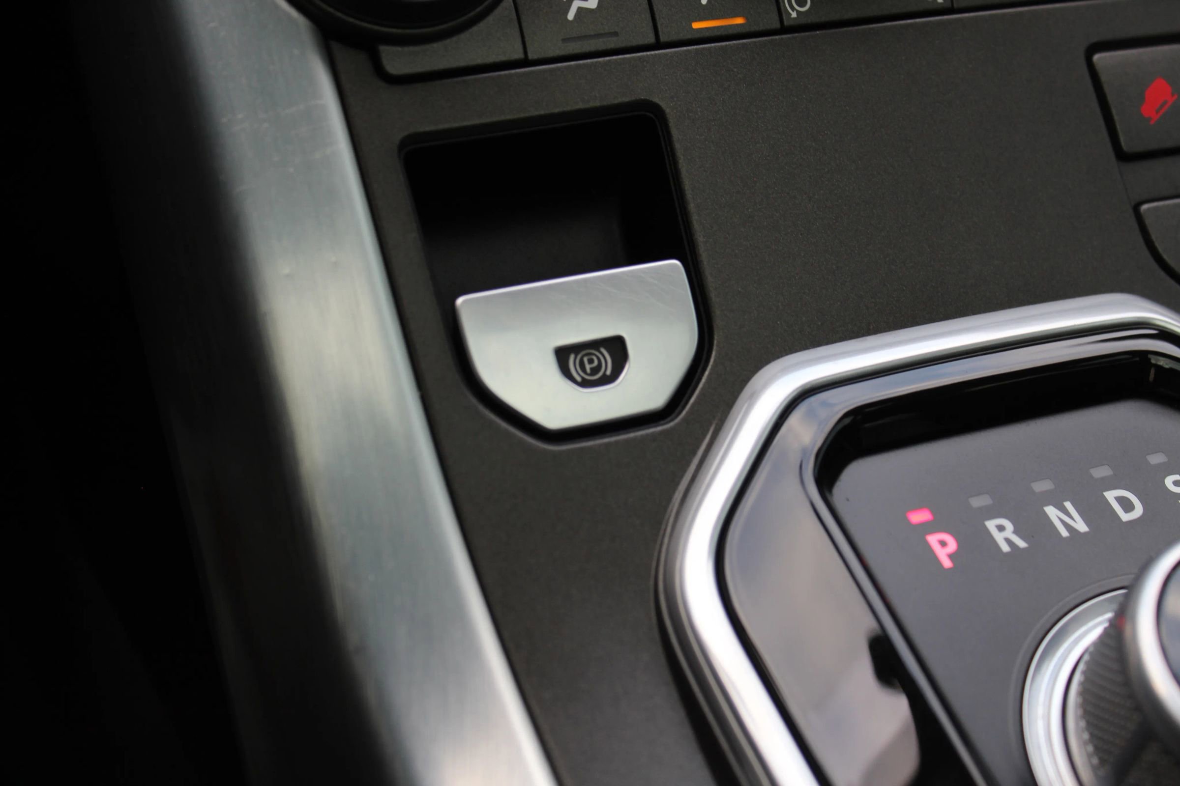 Used 2015 Land Rover Range Rover Evoque Pure Plus image 34