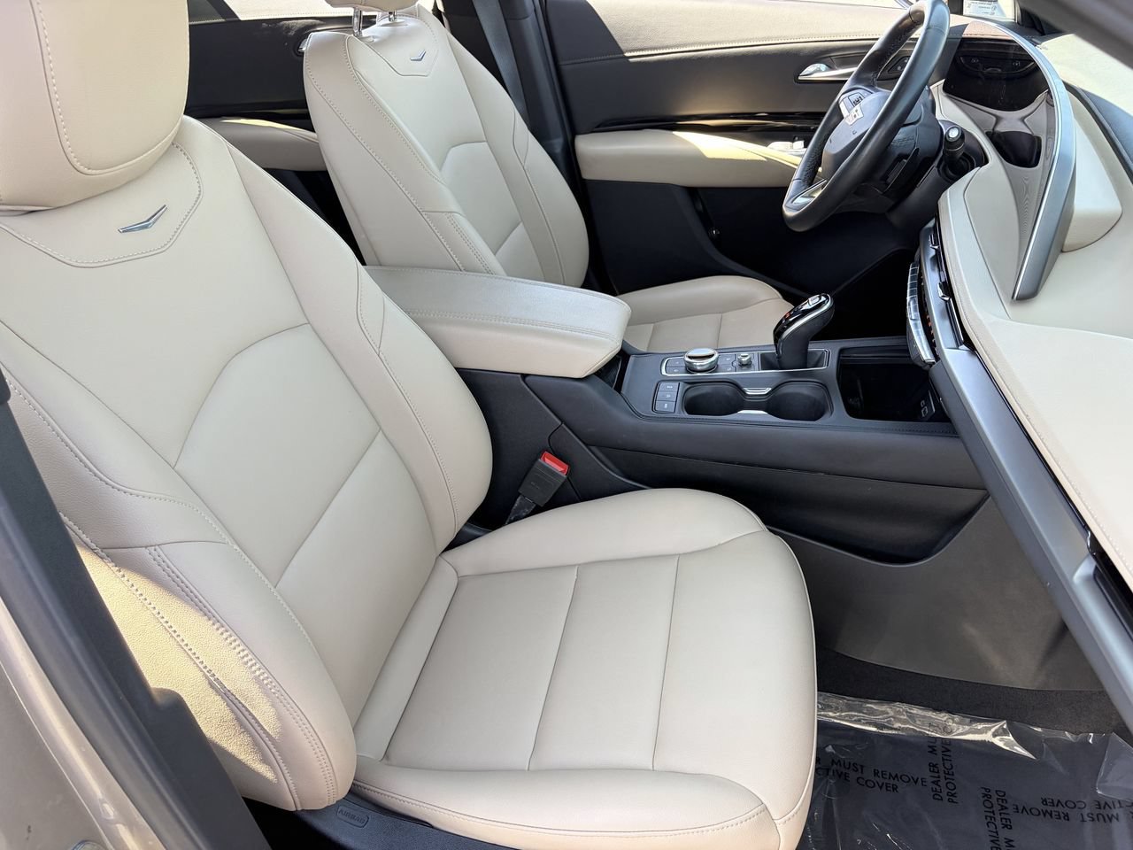 Certified 2024 Cadillac XT4 Luxury FWD image 11