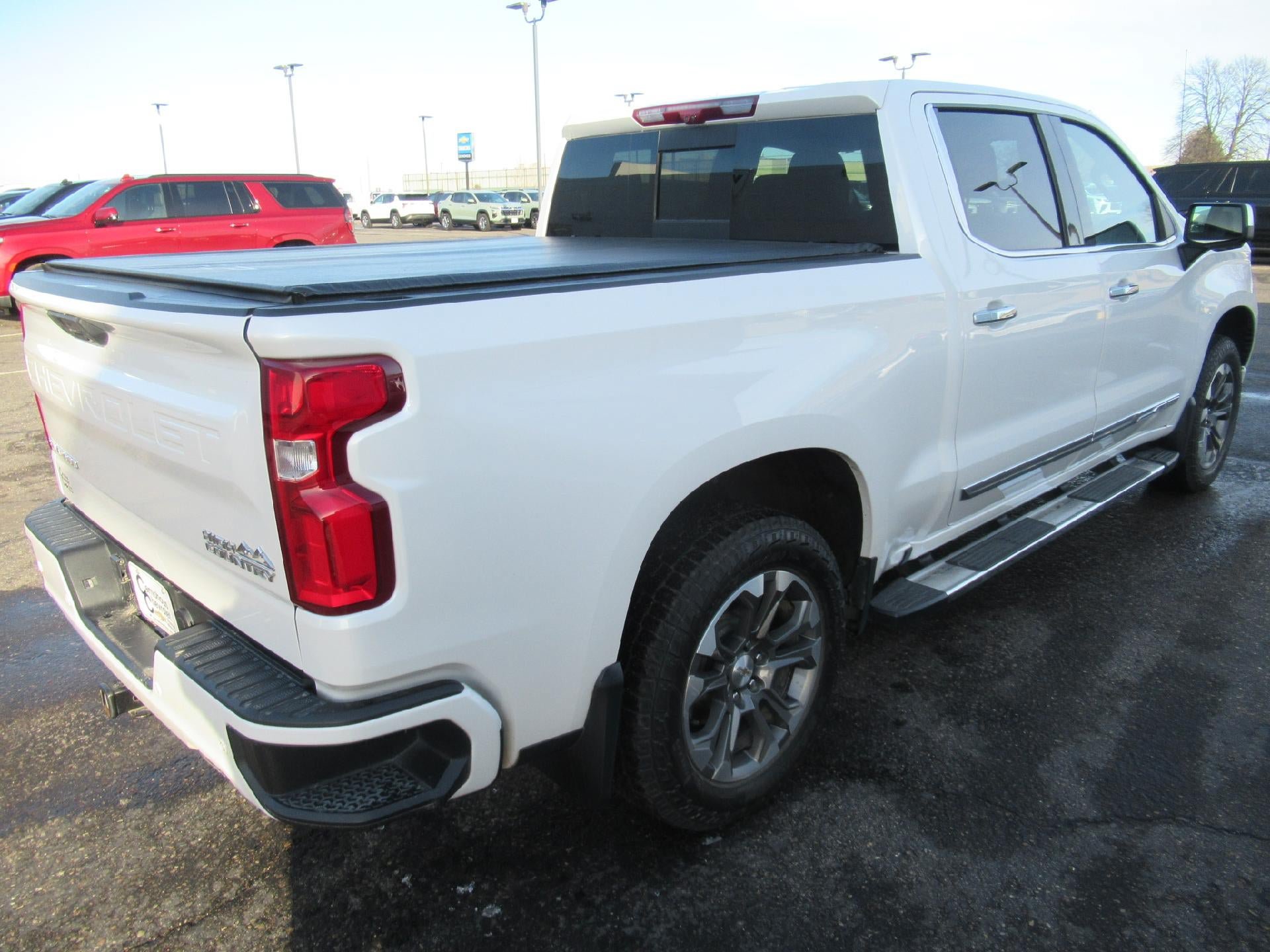 Used 2023 Chevrolet Silverado 1500 High Country w/ Technology Package AWD/4WD image 5