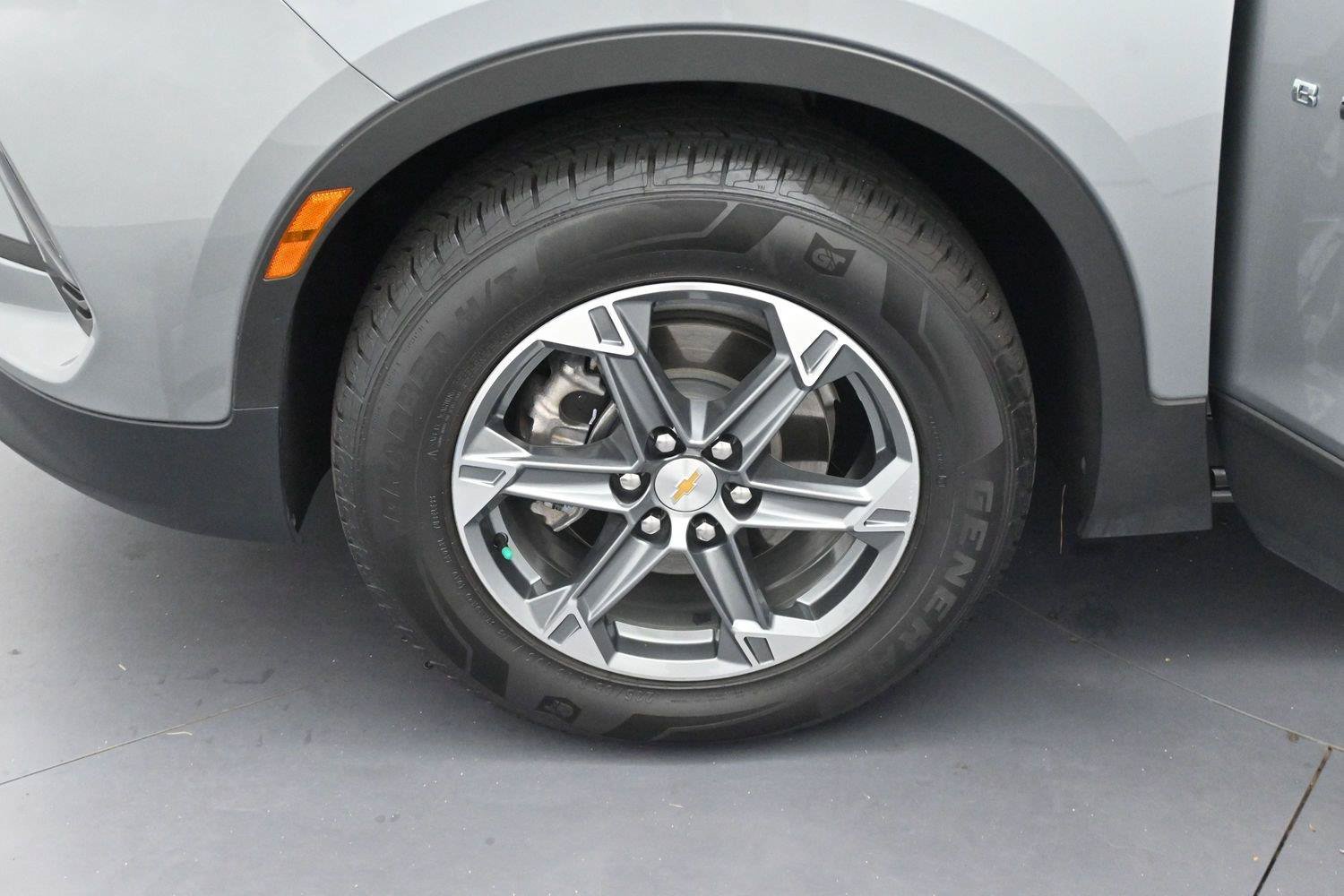 Used 2025 Chevrolet Blazer LT AWD/4WD image 32